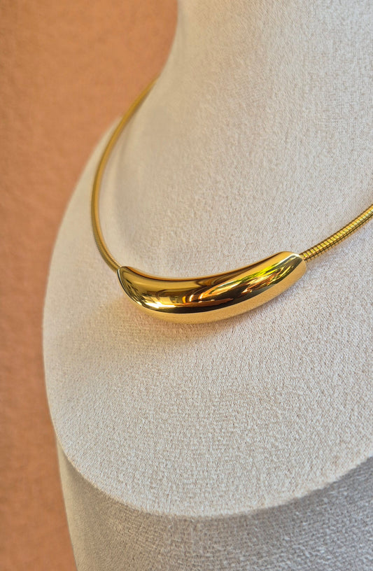 Collier court acier doré