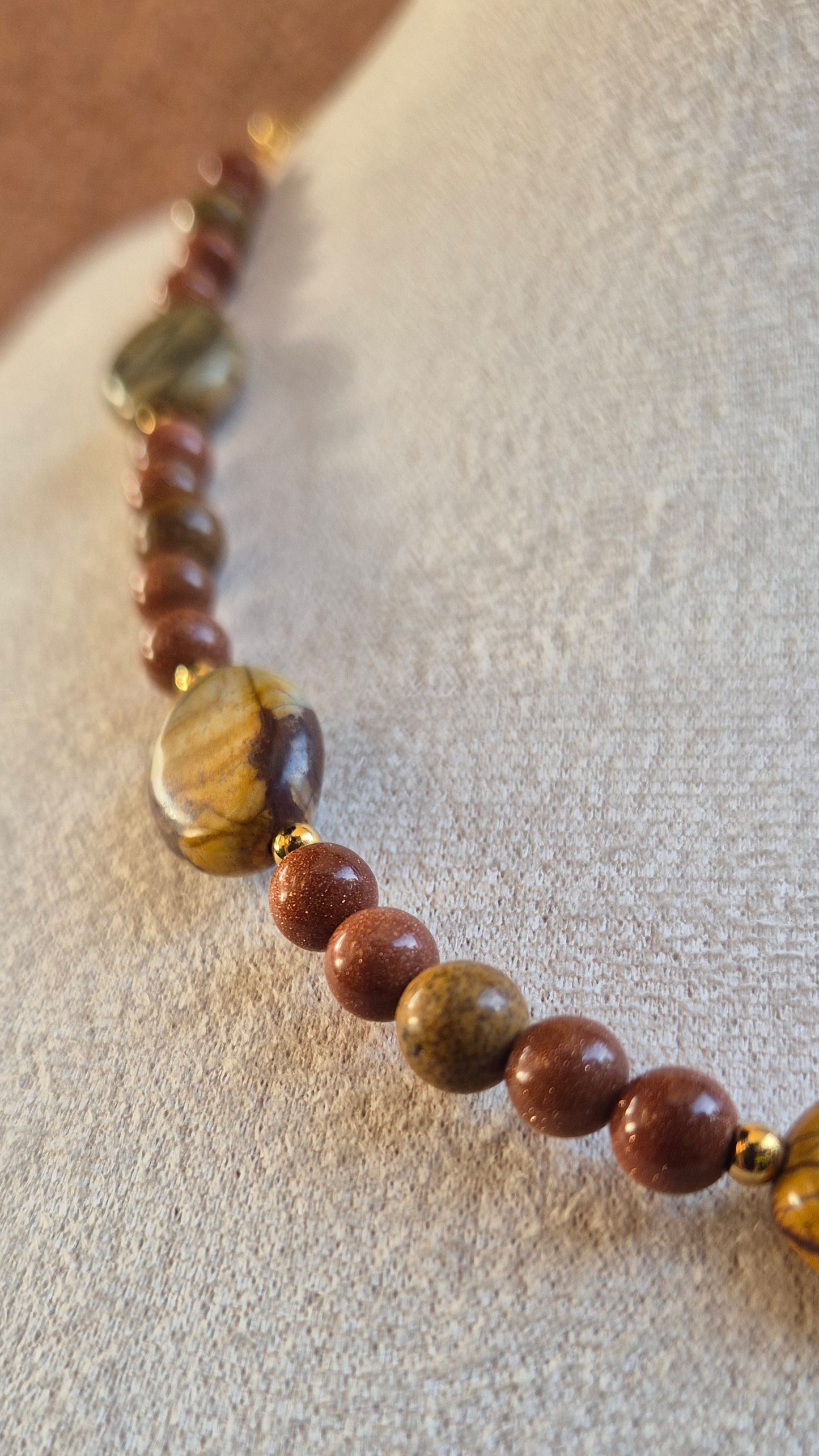 Collier pierre de soleil & jaspe Picasso