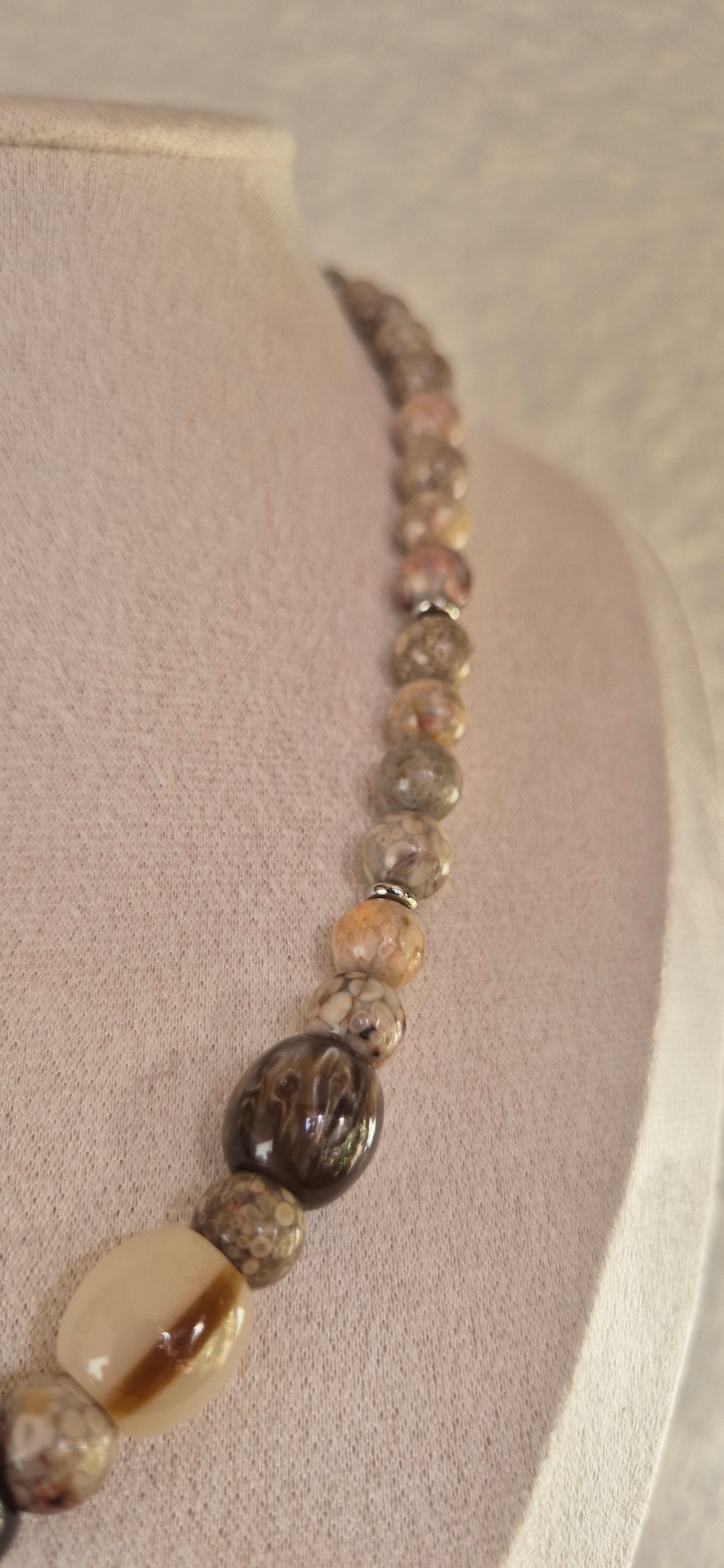 Collier chrysanthème & lune