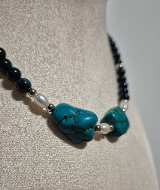 Collier oeil de tigre bleu, turquoise & perles