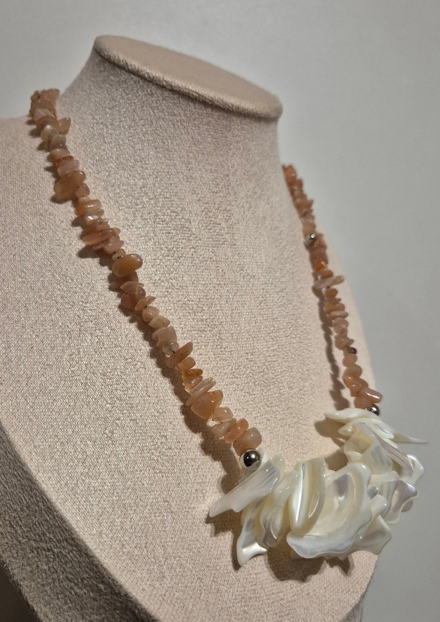 Collier pierre de soleil & coquillage
