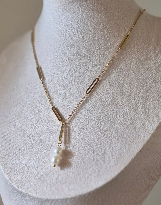 Collier doré & perles perles