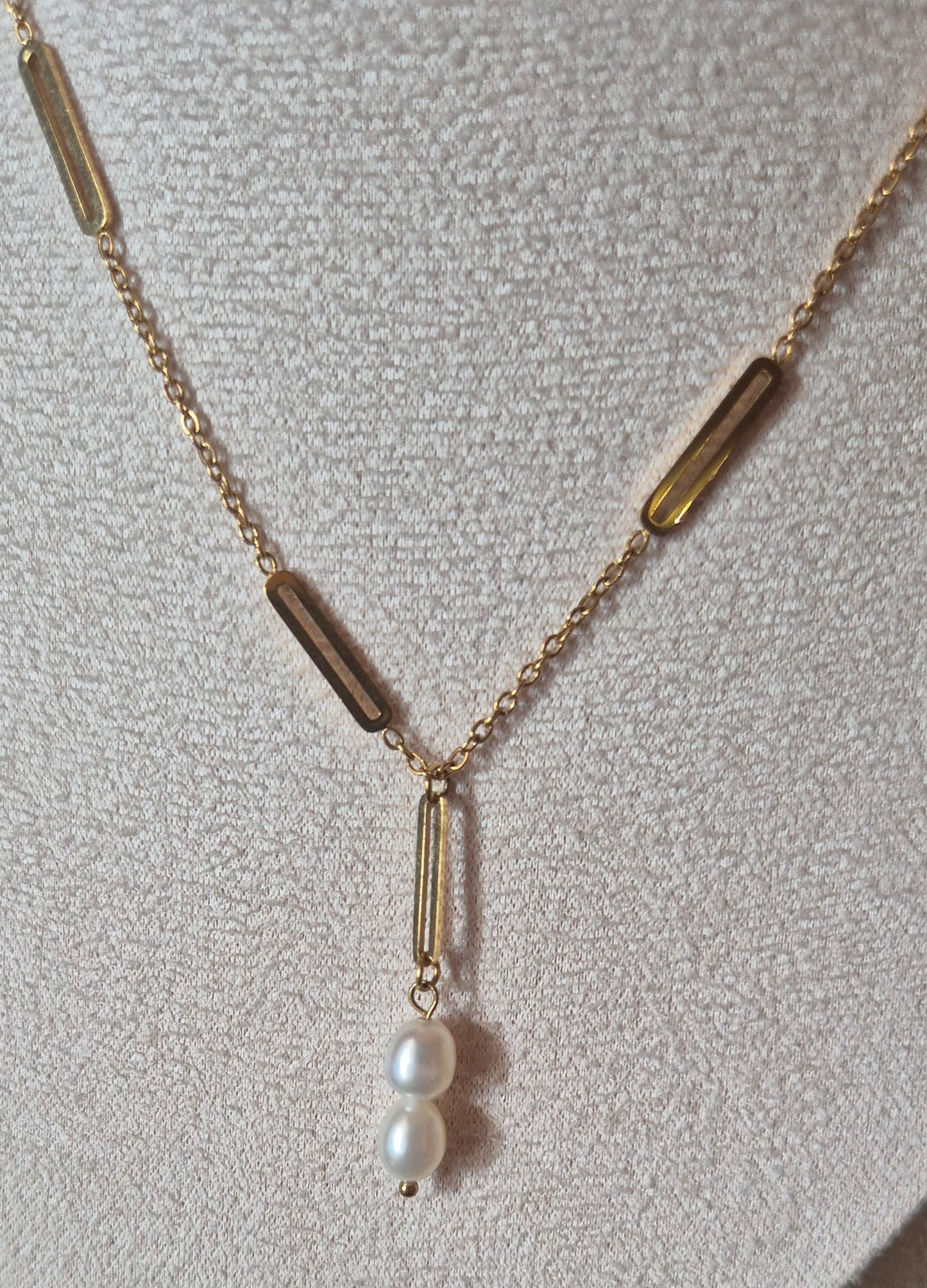 Collier doré & perles perles