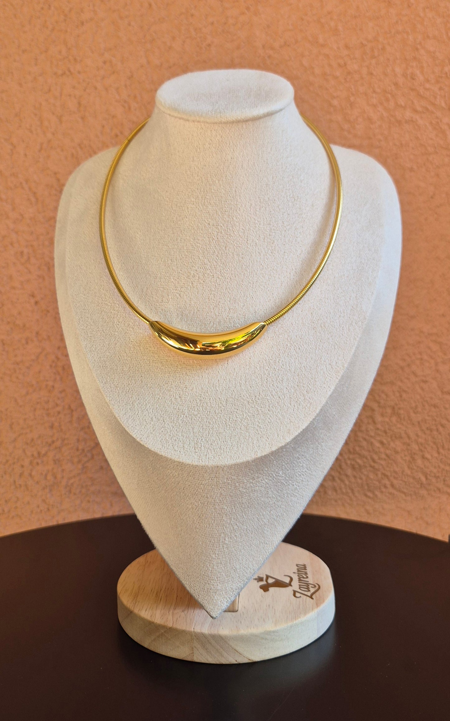 Collier court acier doré