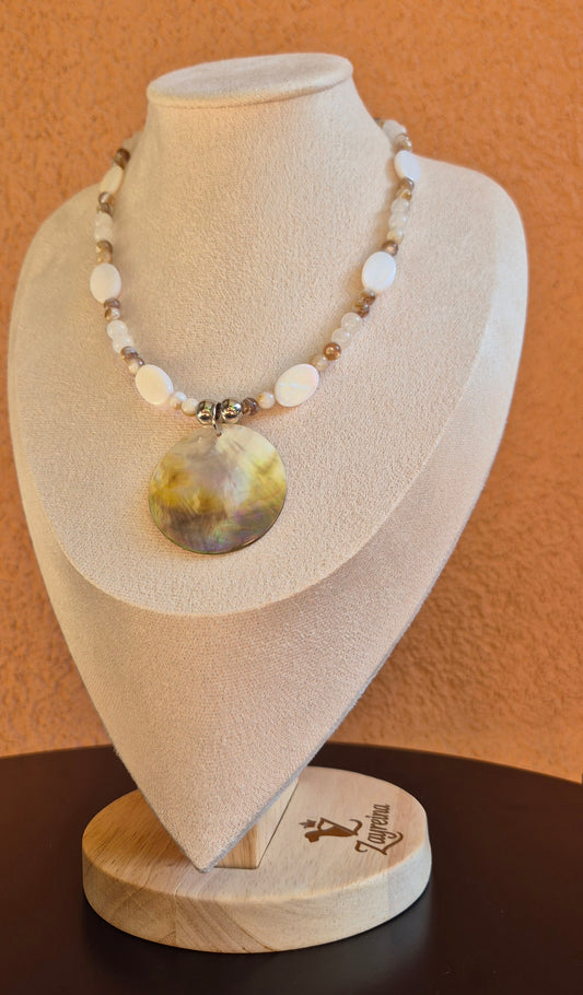 Collier coquillage naturel & pendentif rond