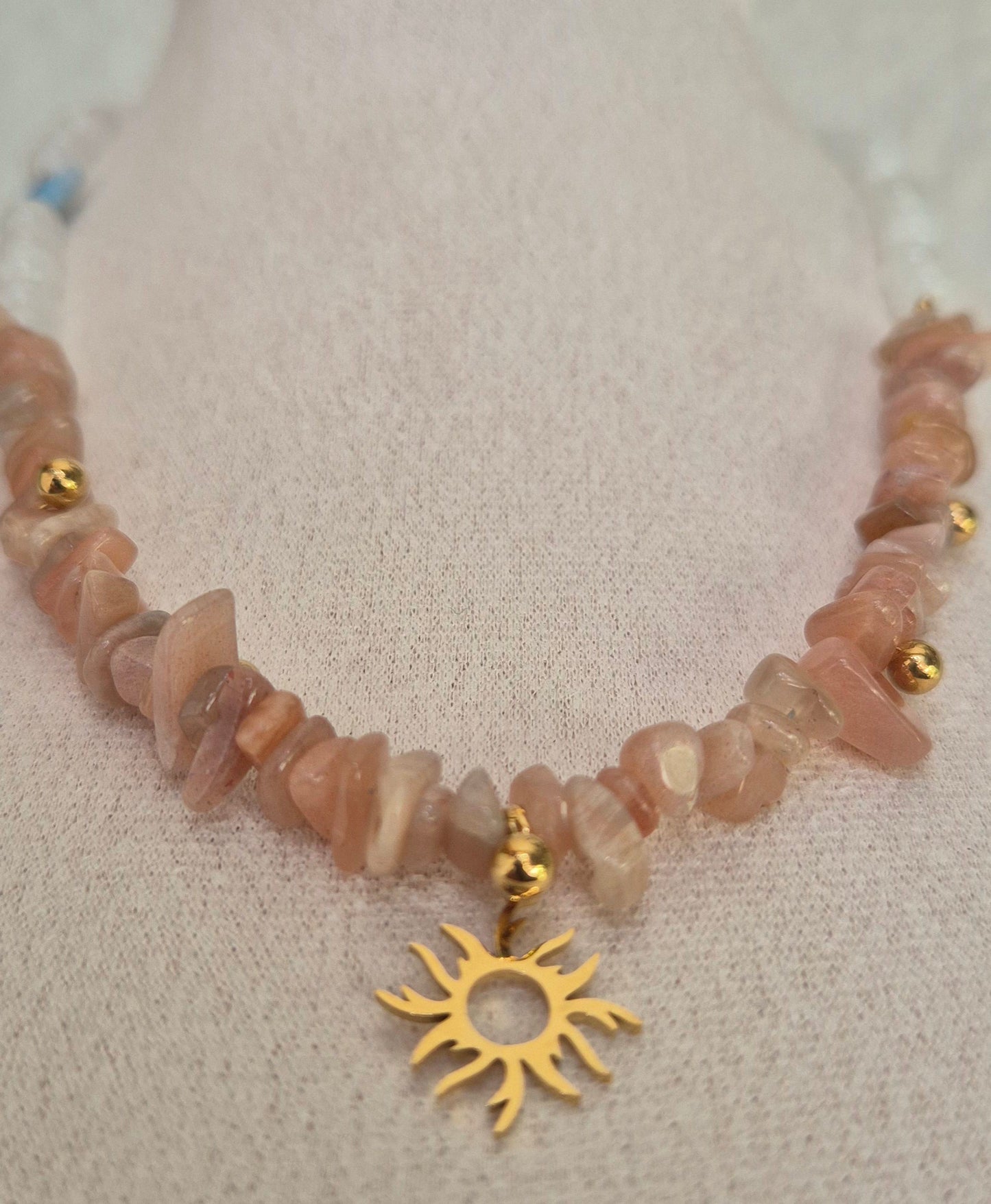Collier pierre de soleil & oeil Grec