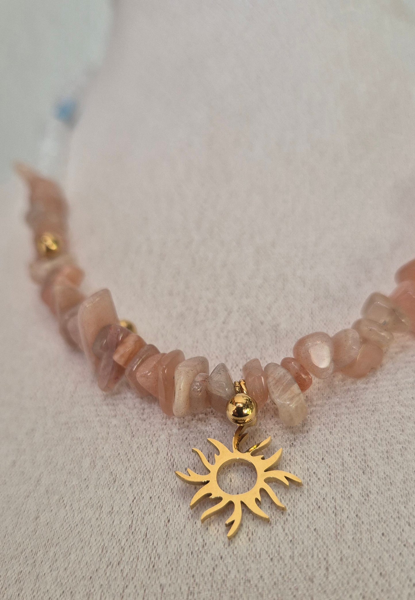 Collier pierre de soleil & oeil Grec