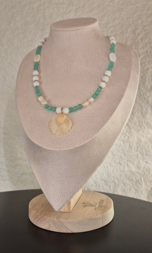 Collier aux éléments naturels