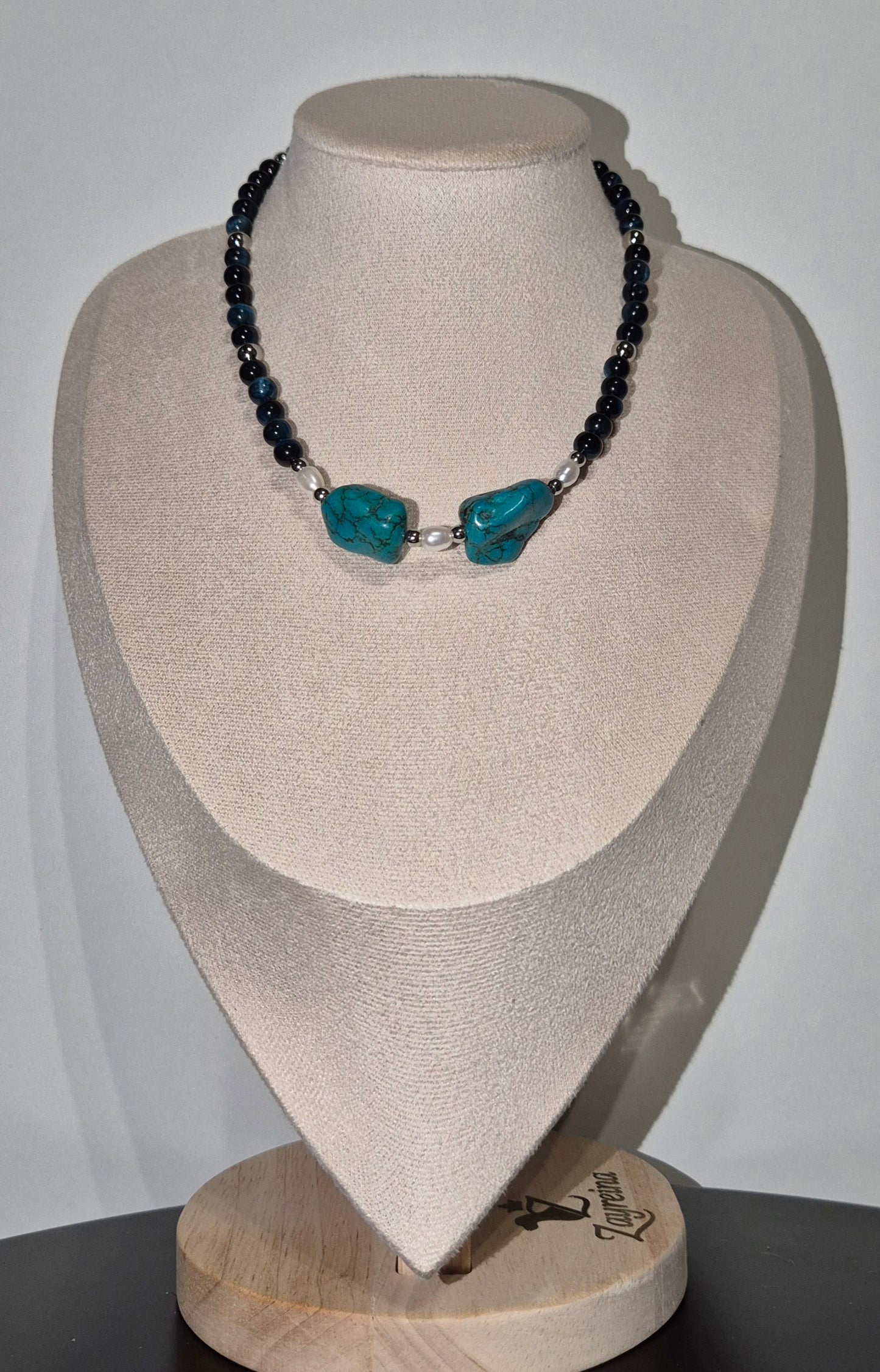 Collier oeil de tigre bleu, turquoise & perles