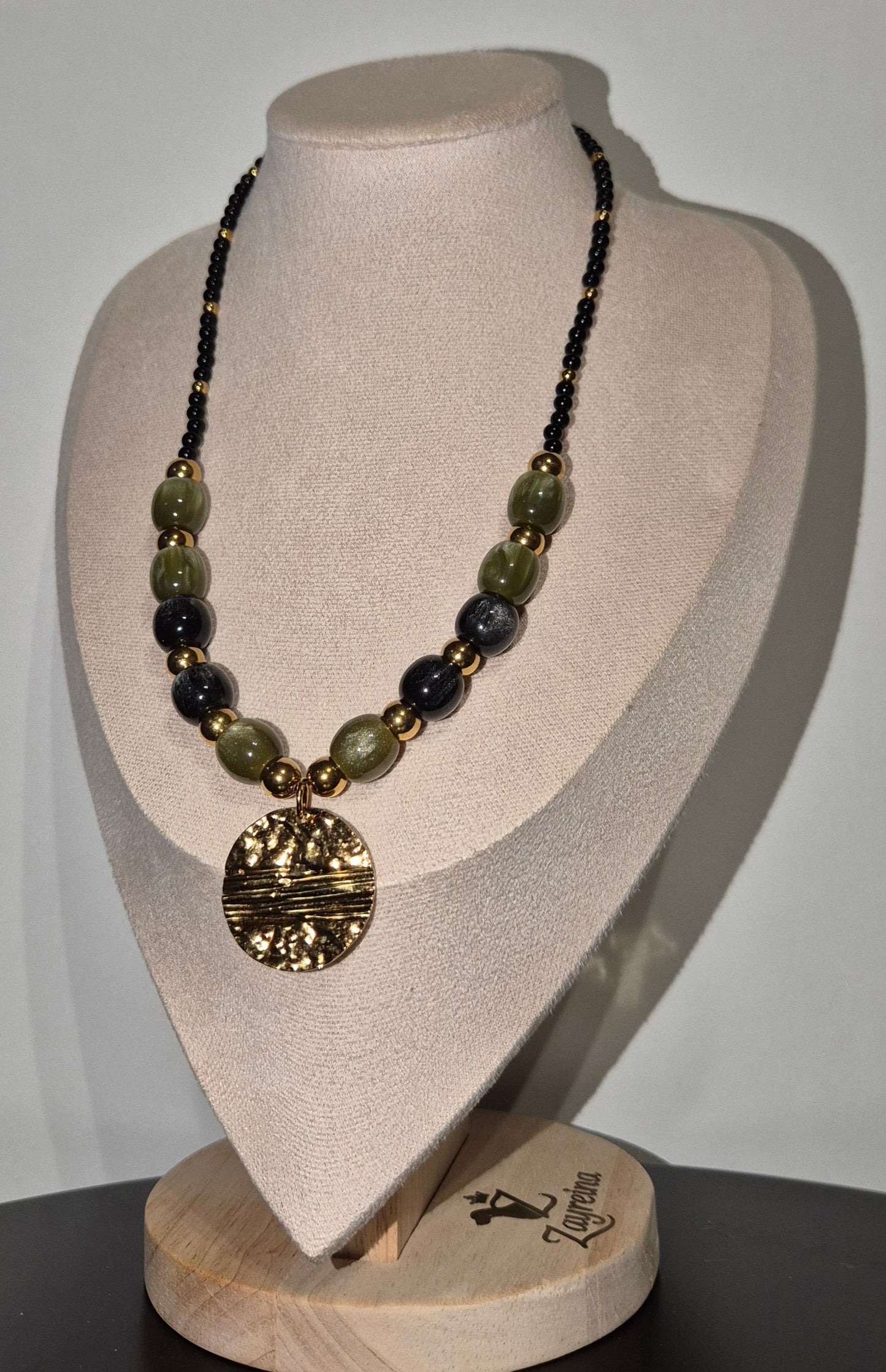 Collier onyx & résine verte et noire