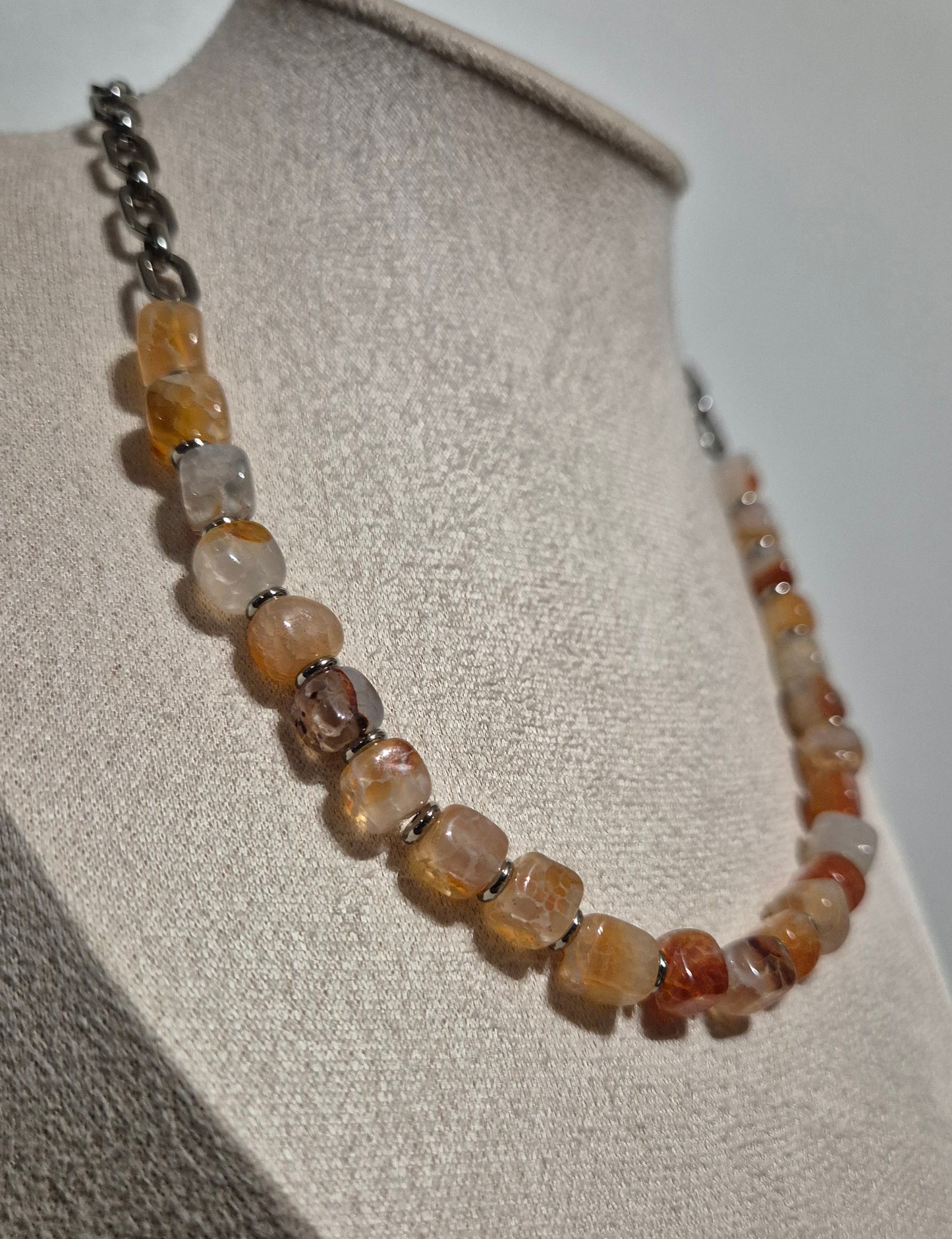 Collier agate beige & acier argenté
