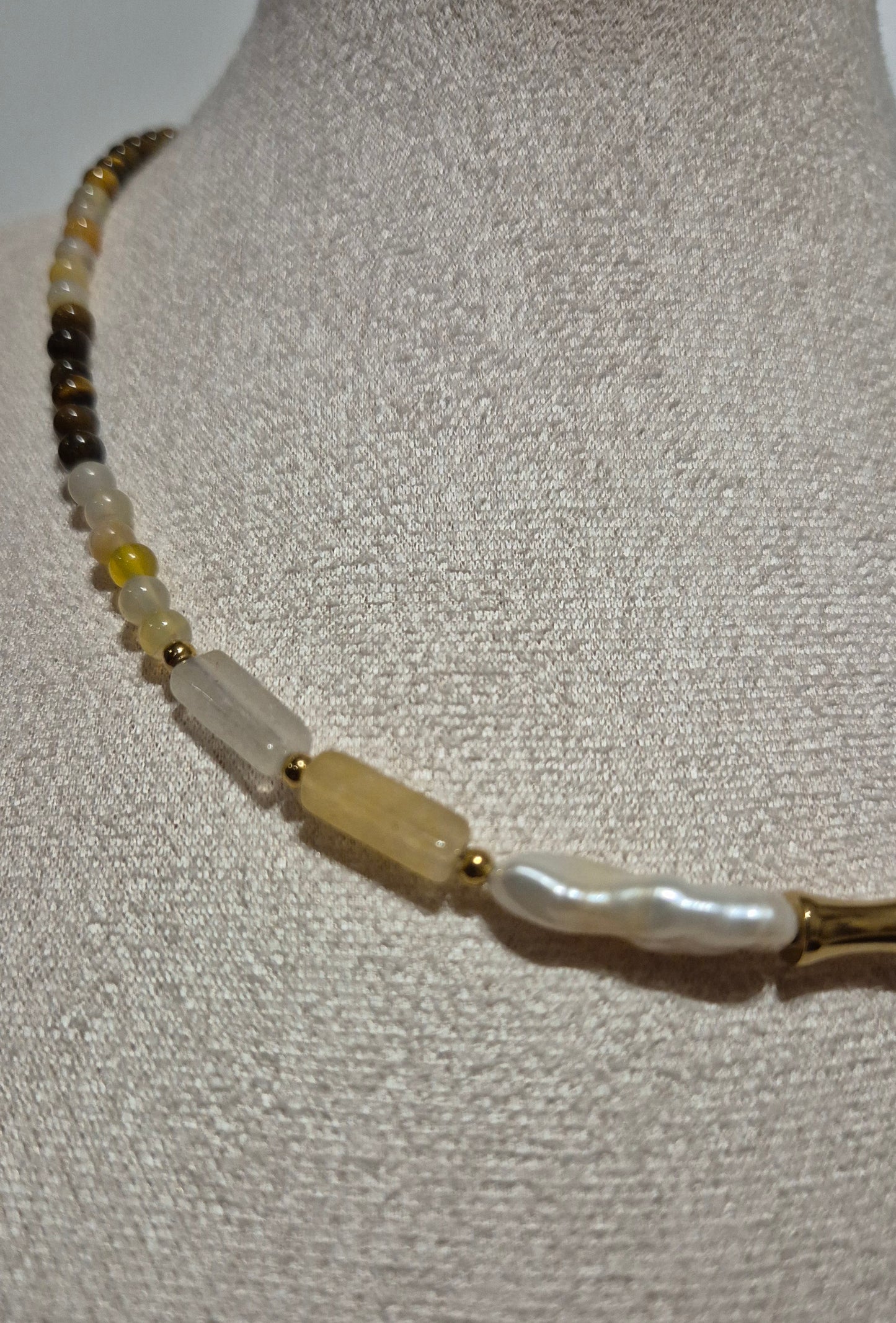 Collier jade jaune, oeil de tigre & perles