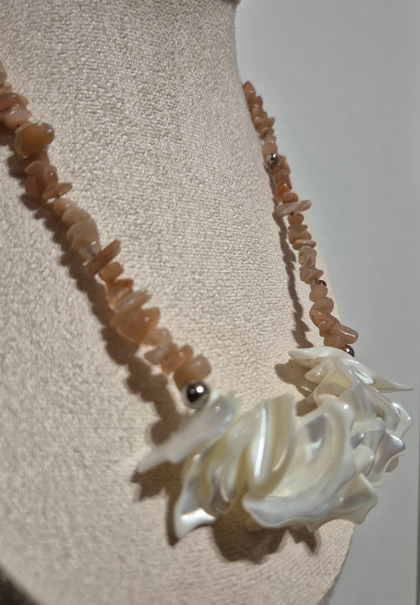 Collier pierre de soleil & coquillage