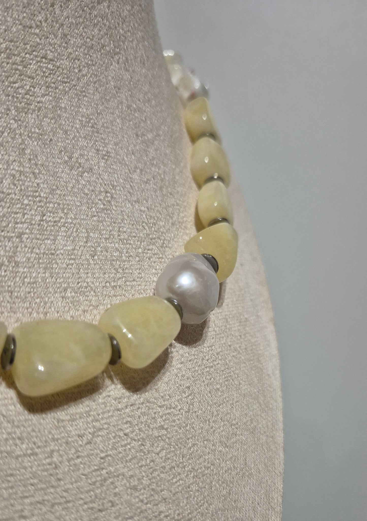 Collier aragonite jaune & coquillage