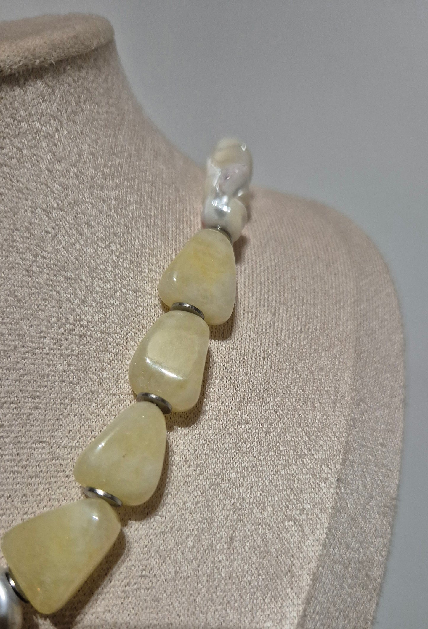 Collier aragonite jaune & coquillage
