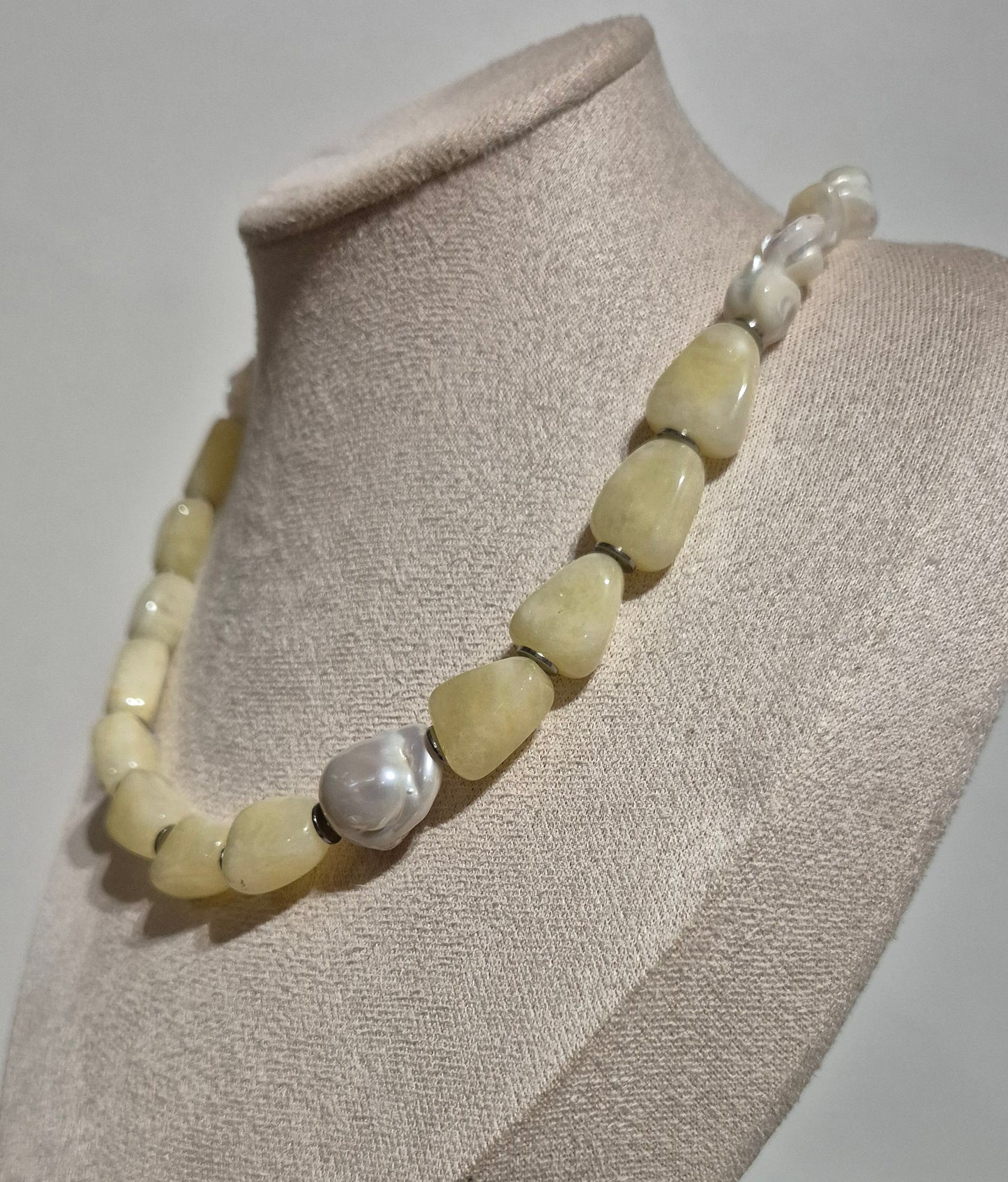 Collier aragonite jaune & coquillage