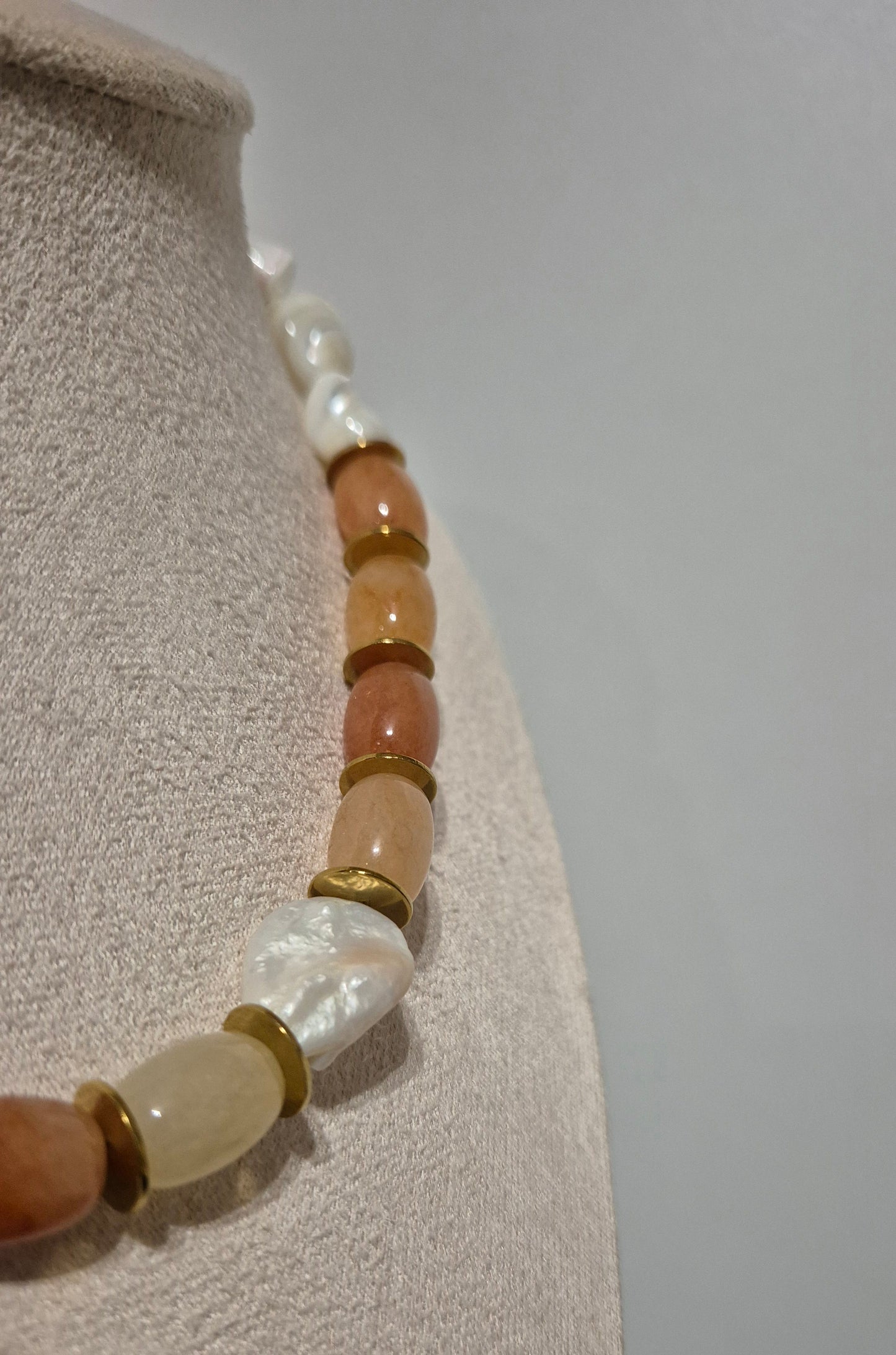 Collier calcédoine orange & perle baroque