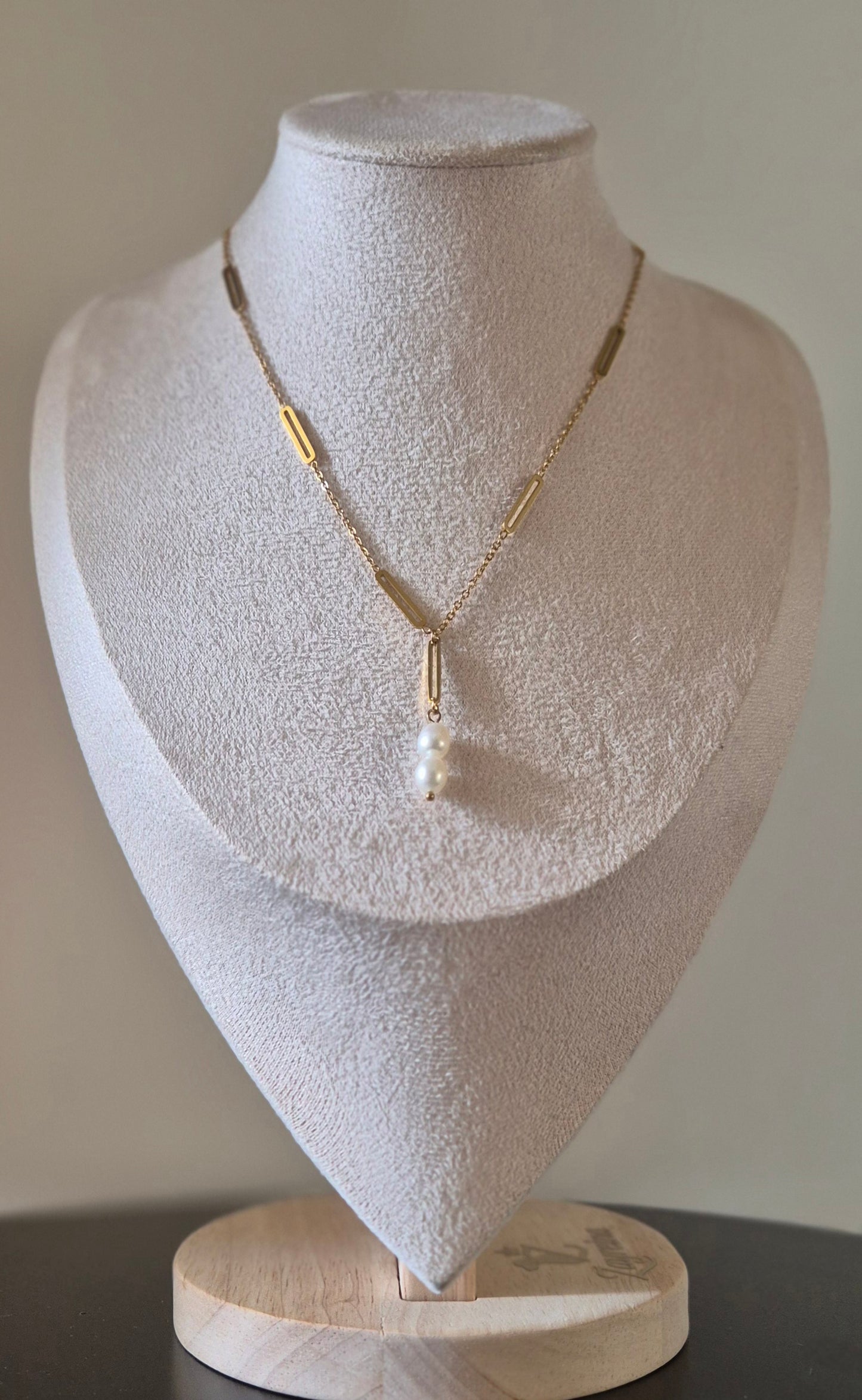 Collier doré & perles perles