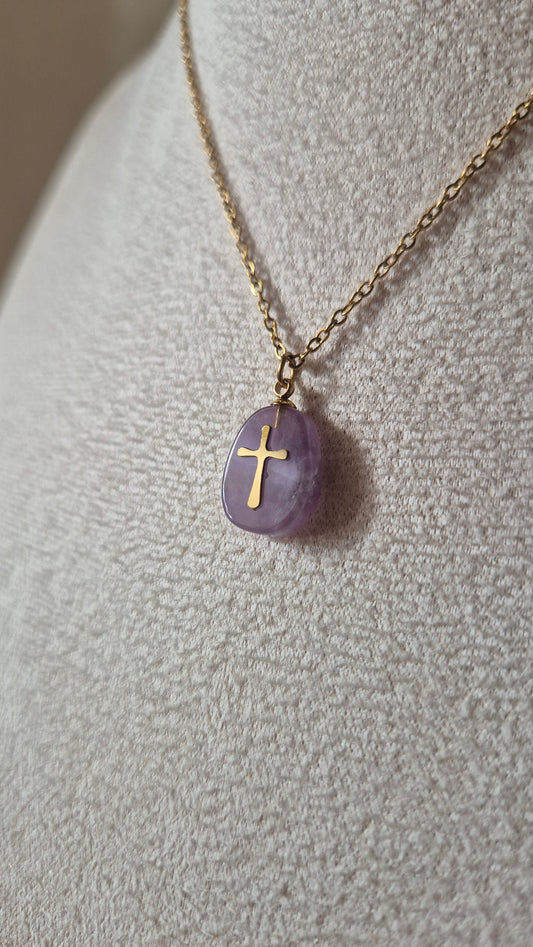 Collier doré & pendentif lilas