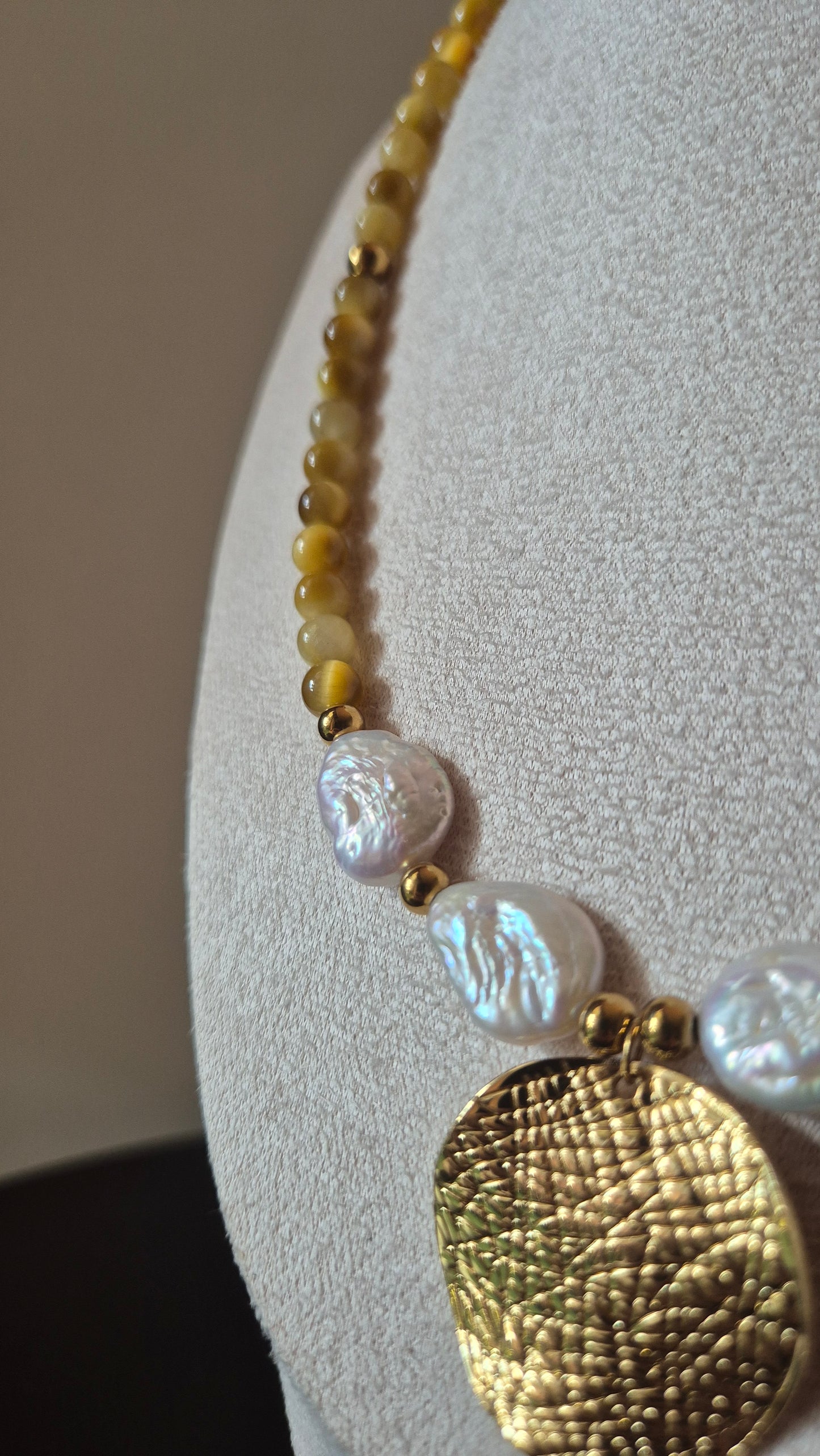 Collier oeil de tigre & perles baroques