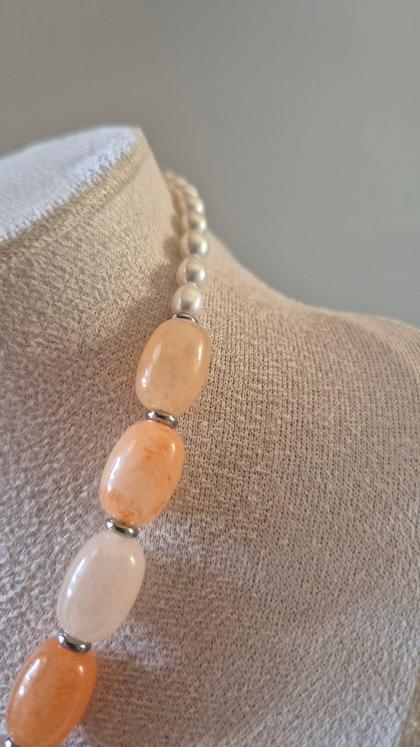 Collier calcédoine orange & perles