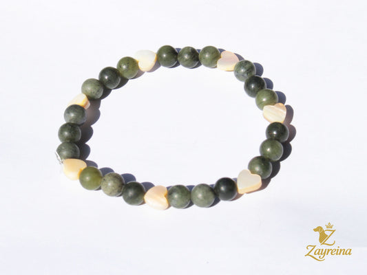 Bracelet en jade vert et cœurs de coquillage